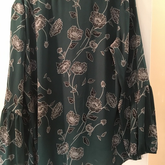 Classy Flower print blouse - Picture 5 of 8